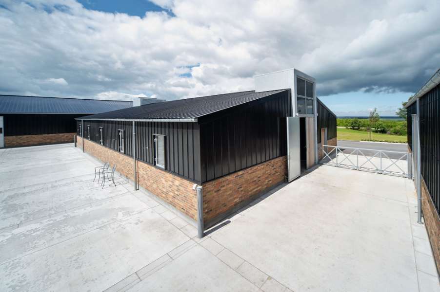 Elegante Gestaltung von Dächern und Fassaden, Nibevej 225, Frejlev, Aalborg,